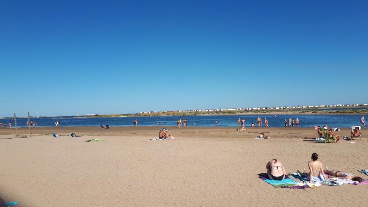 Studio Cabine Avec Jardinet A 30 M De La Plage, Au Calme. Gruissan Kültér fotó
