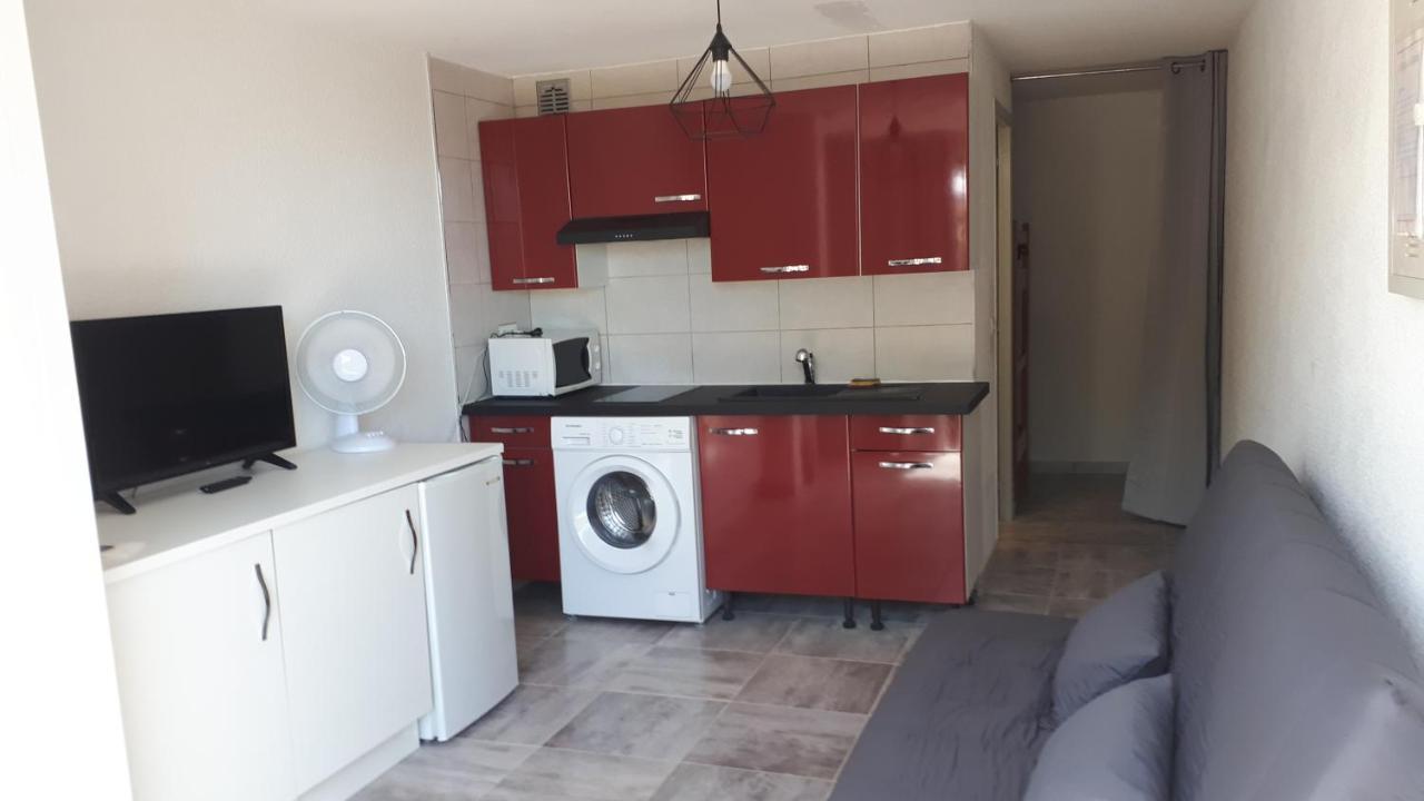 Studio Cabine Avec Jardinet A 30 M De La Plage, Au Calme. Gruissan Kültér fotó