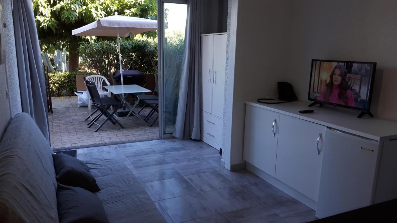Studio Cabine Avec Jardinet A 30 M De La Plage, Au Calme. Gruissan Kültér fotó